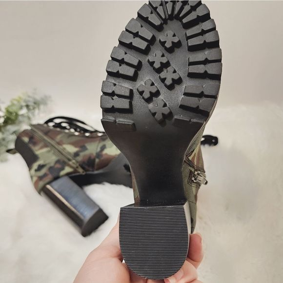 NEW Steve Madden Army Camo Boots size 6.5 - Picture 8 of 14